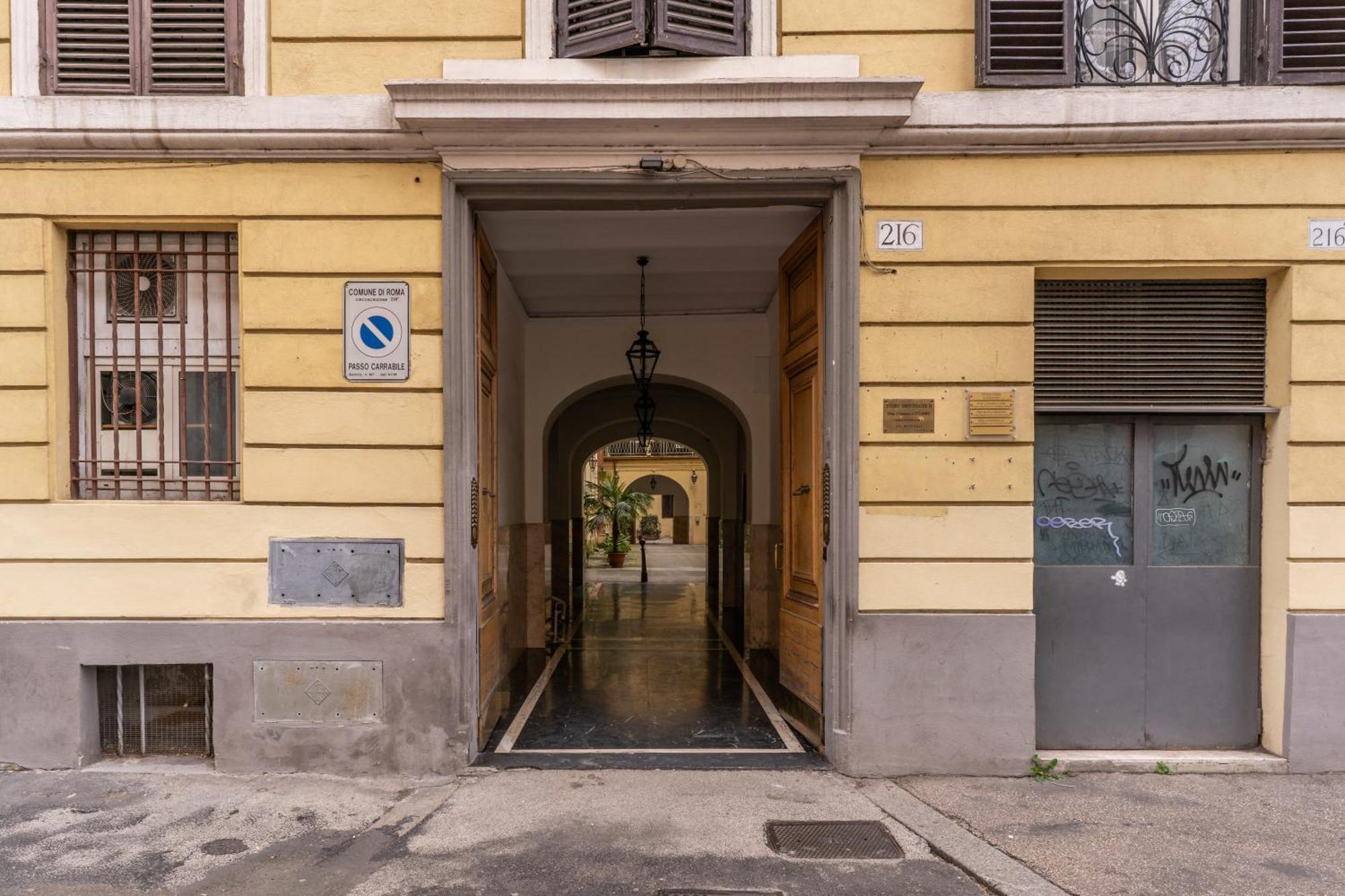 Spacious Apartment Close Vatican Rome Extérieur photo